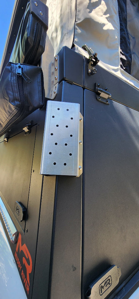 Ambidextrous Mount – 5lb & 11lb Propane Tank Bracket